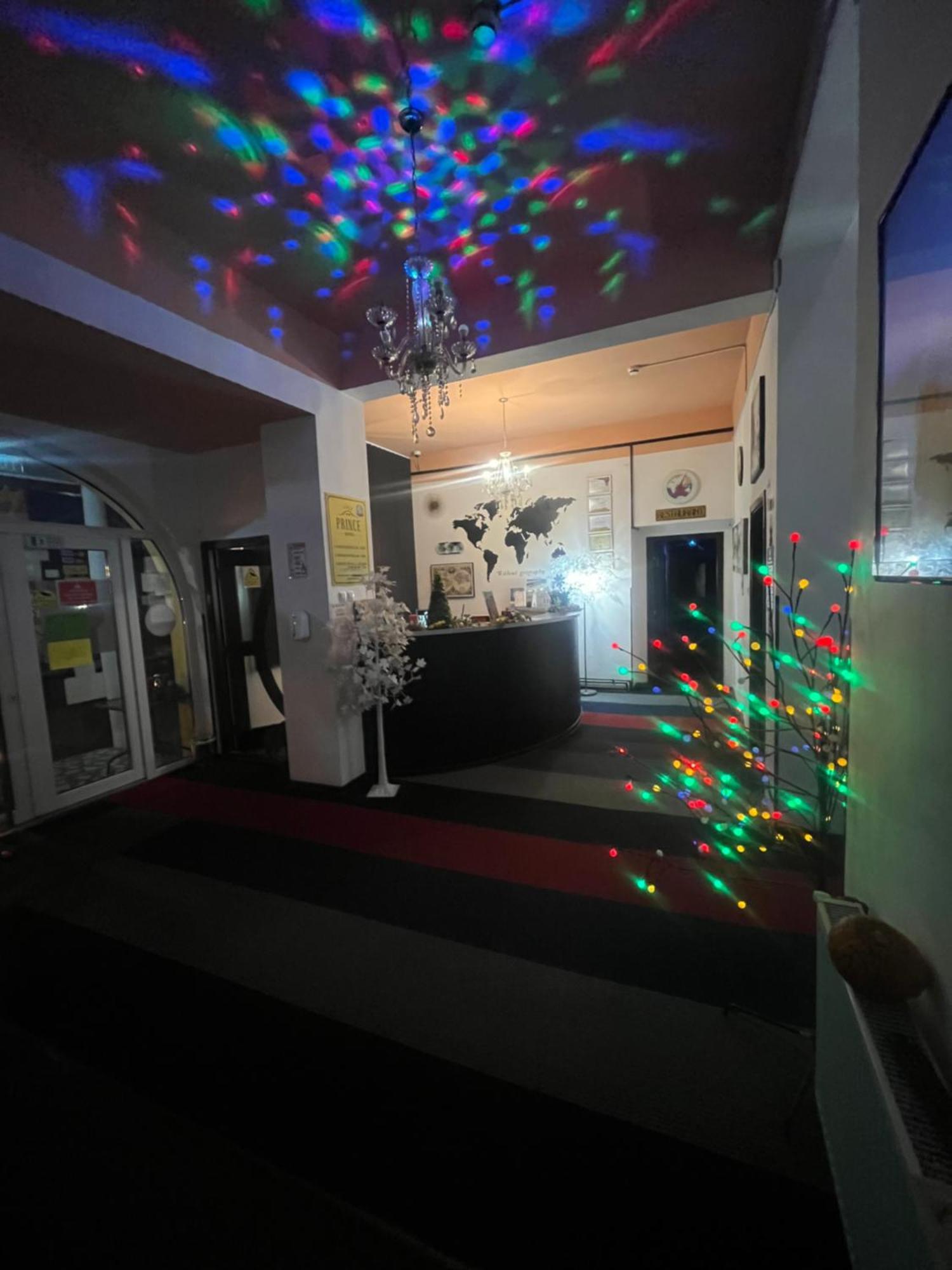 Prince Hotel Меркуря-Чук Экстерьер фото