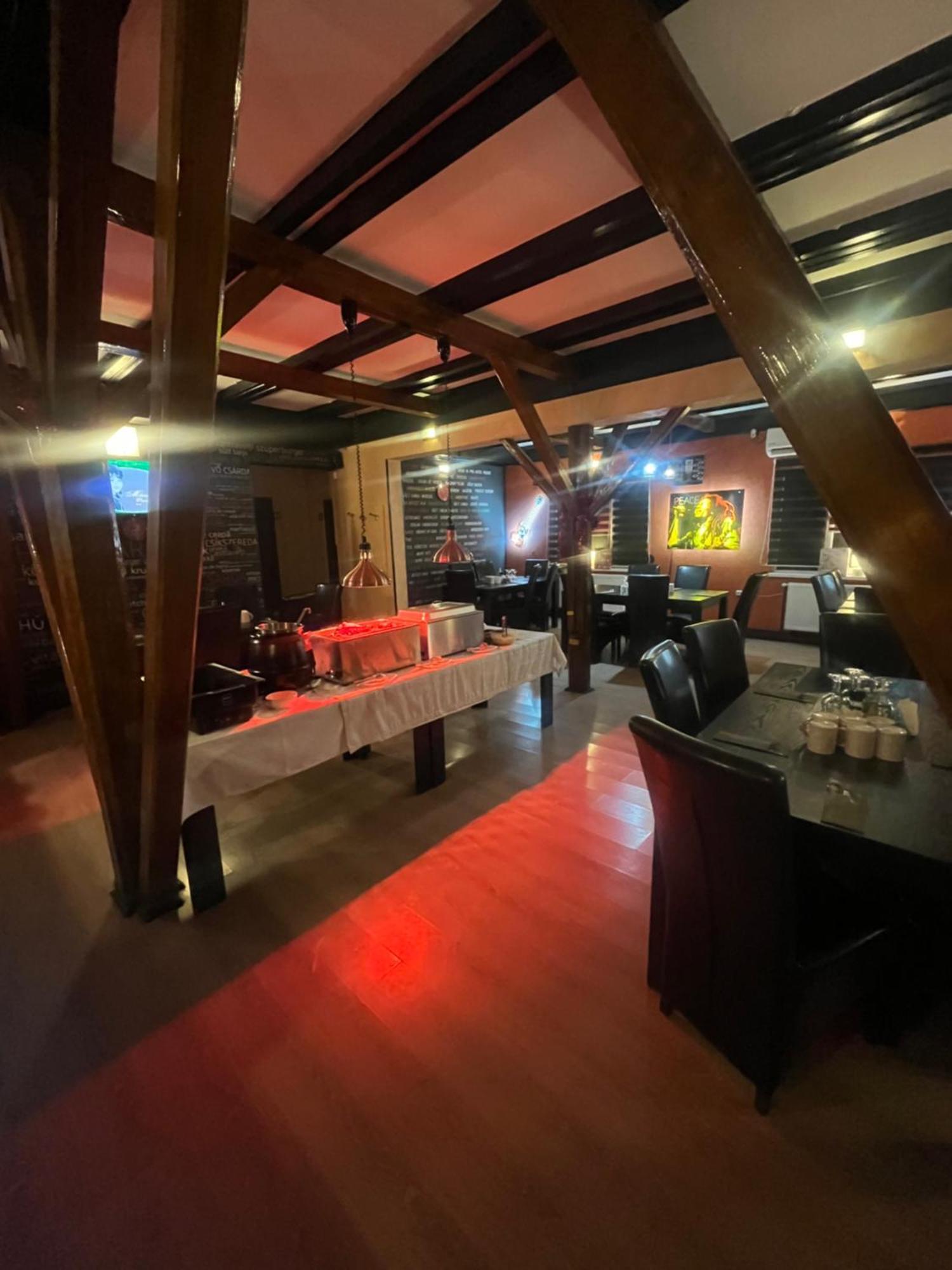 Prince Hotel Меркуря-Чук Экстерьер фото