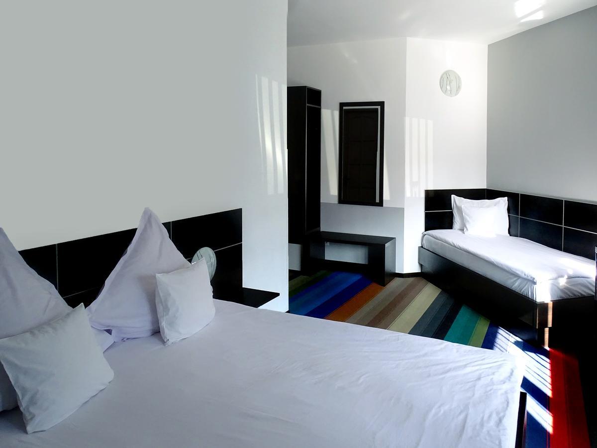 Prince Hotel Меркуря-Чук Экстерьер фото