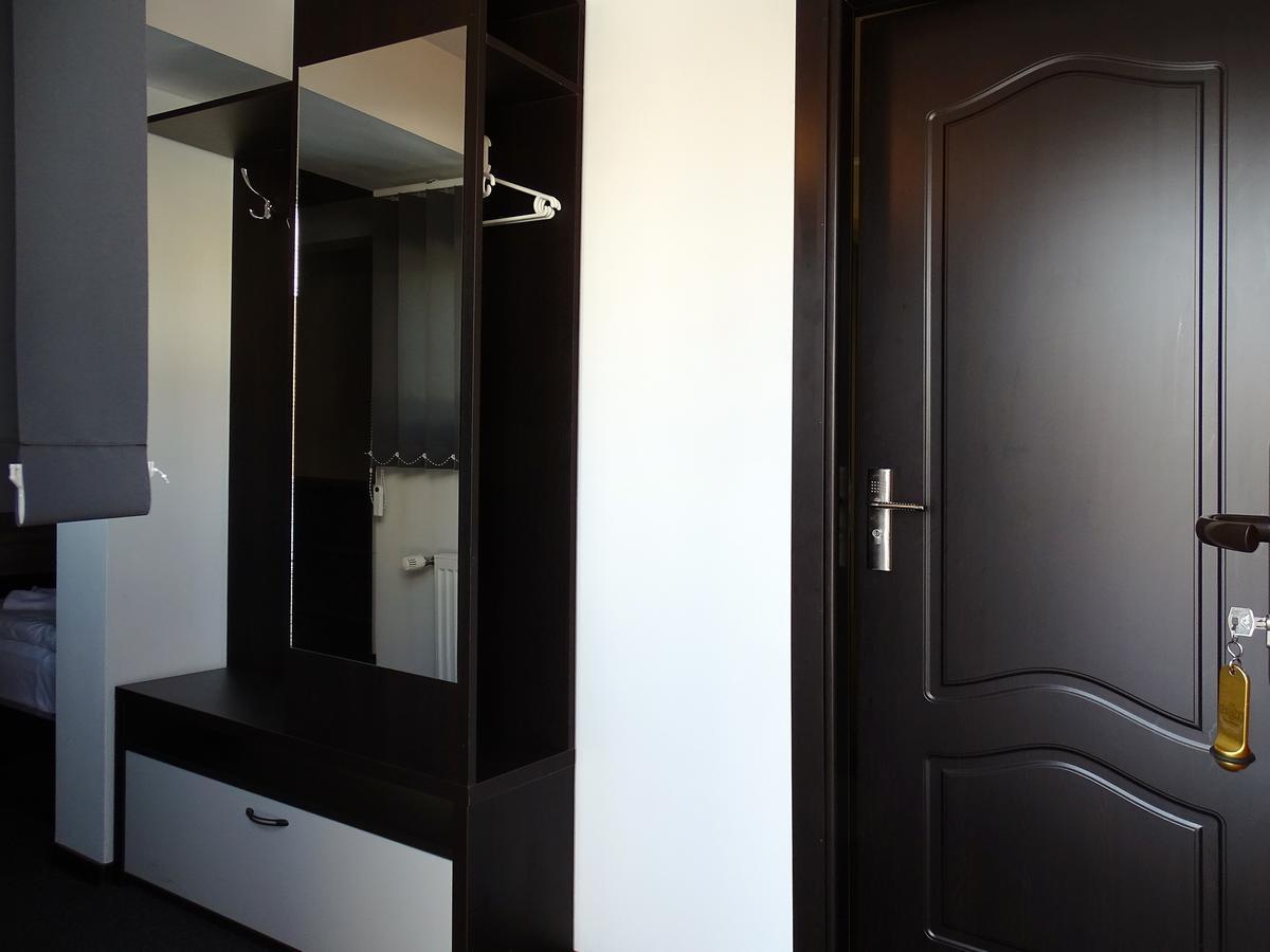 Prince Hotel Меркуря-Чук Экстерьер фото